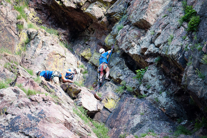 Redgarden Wall, rescuers assisting injured climber on a ledge